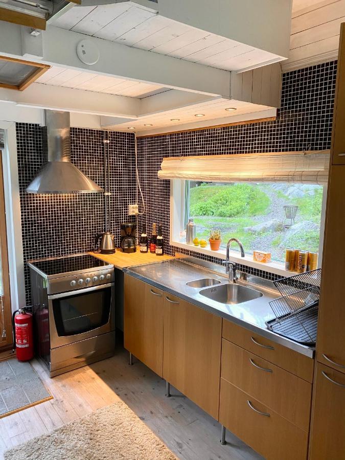 Stuga Pa Rossoe, Stroemstad Strömstad Exterior foto